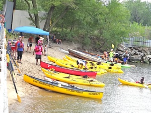 kyaking along the east river queens nyc
